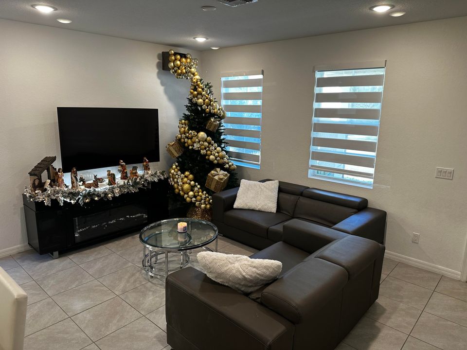 For Sale: $290,000 (3 beds, 2 baths, 1604 Square Feet)