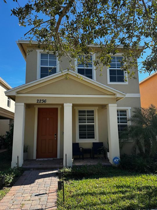 For Sale: $290,000 (3 beds, 2 baths, 1604 Square Feet)