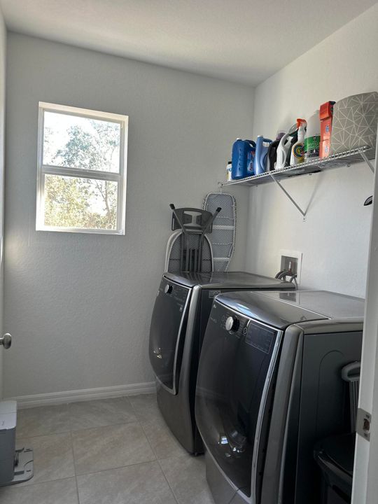 For Sale: $290,000 (3 beds, 2 baths, 1604 Square Feet)