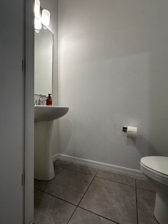 For Sale: $290,000 (3 beds, 2 baths, 1604 Square Feet)