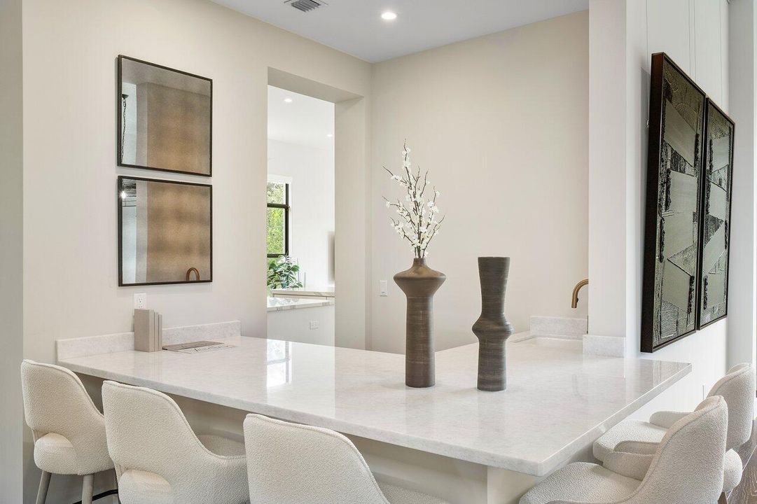 待售: $5,250,000 (6 贝兹, 7 浴室, 6175 平方英尺)