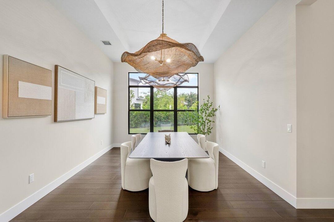 待售: $5,250,000 (6 贝兹, 7 浴室, 6175 平方英尺)