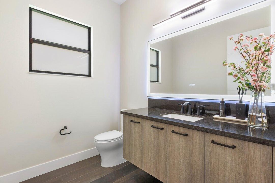 待售: $5,250,000 (6 贝兹, 7 浴室, 6175 平方英尺)