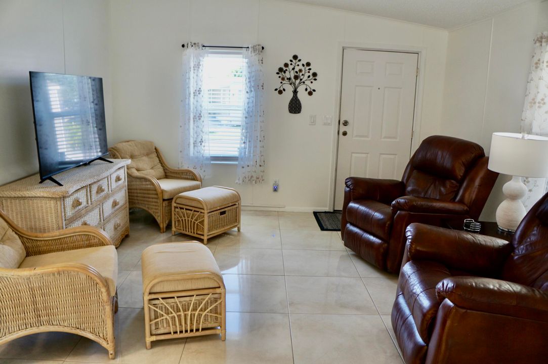 En Venta: $84,900 (2 camas, 2 baños, 1144 Pies cuadrados)