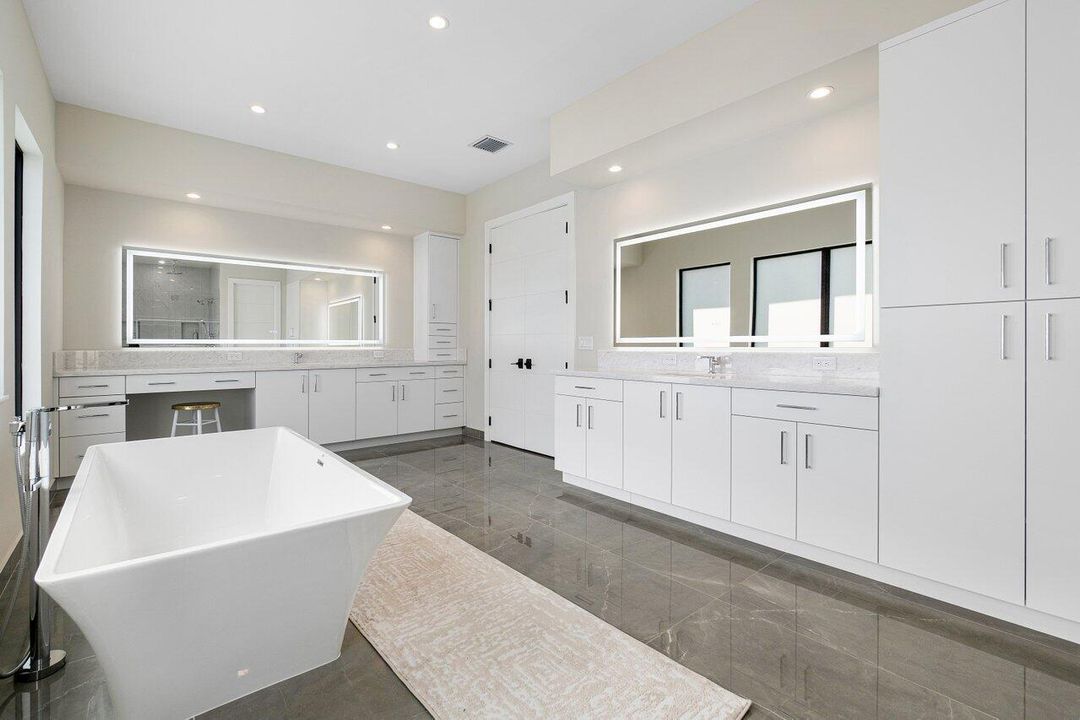 待售: $5,250,000 (6 贝兹, 7 浴室, 6175 平方英尺)