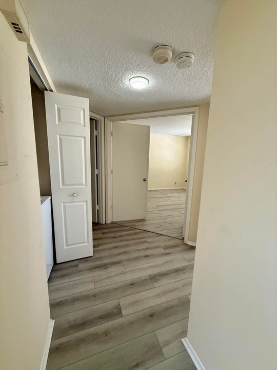 For Rent: $1,700 (2 beds, 2 baths, 886 Square Feet)