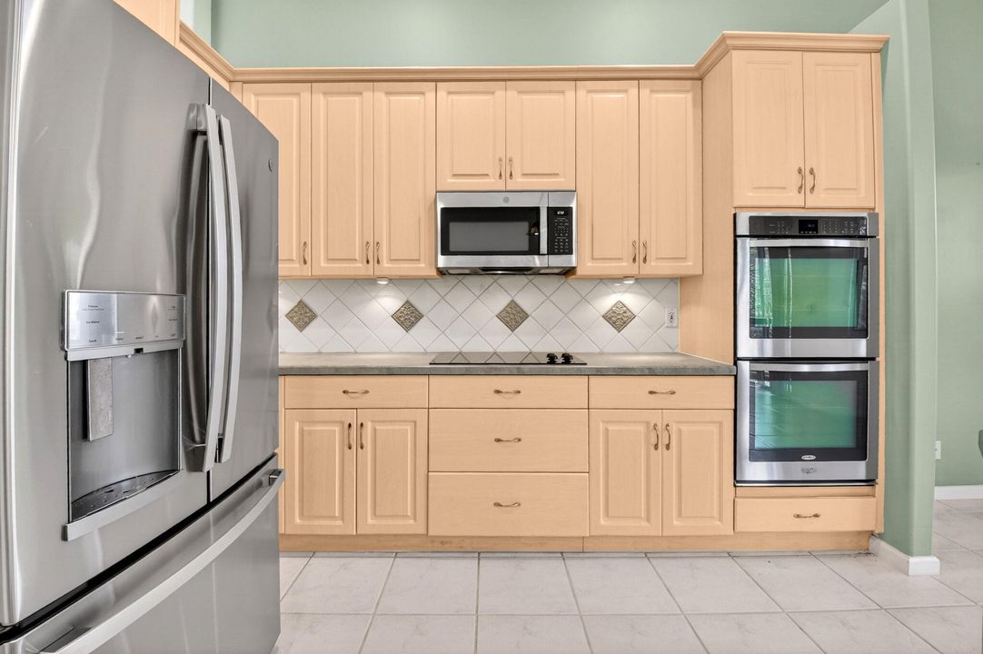 For Sale: $590,000 (3 beds, 2 baths, 2057 Square Feet)