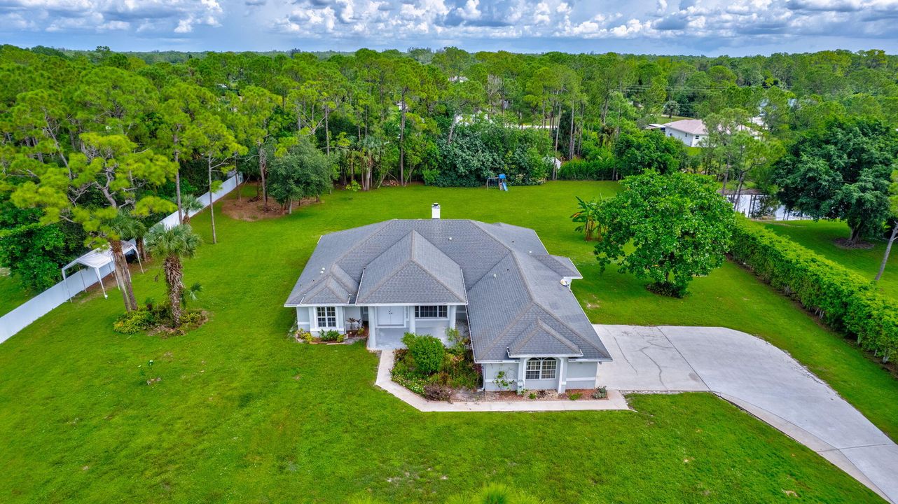 For Rent: $3,800 (3 beds, 2 baths, 2652 Square Feet)