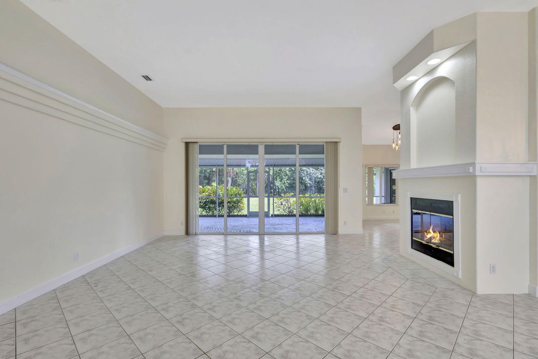 For Rent: $3,800 (3 beds, 2 baths, 2652 Square Feet)