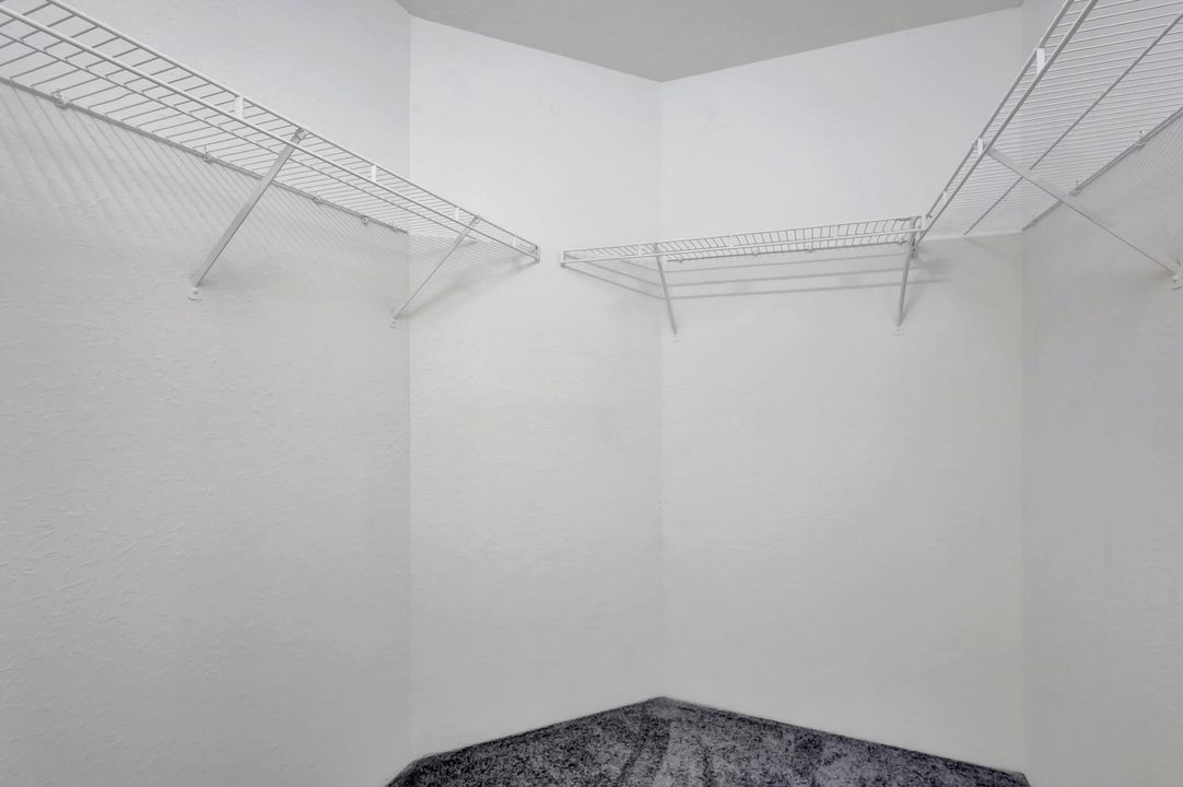 For Rent: $3,800 (3 beds, 2 baths, 2652 Square Feet)