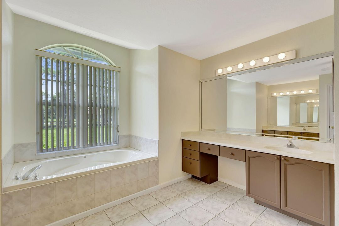 For Rent: $3,800 (3 beds, 2 baths, 2652 Square Feet)