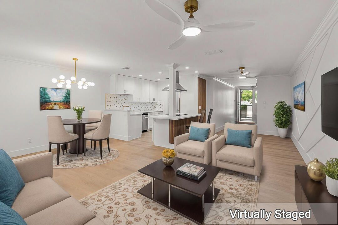 For Sale: $307,900 (2 beds, 2 baths, 1279 Square Feet)