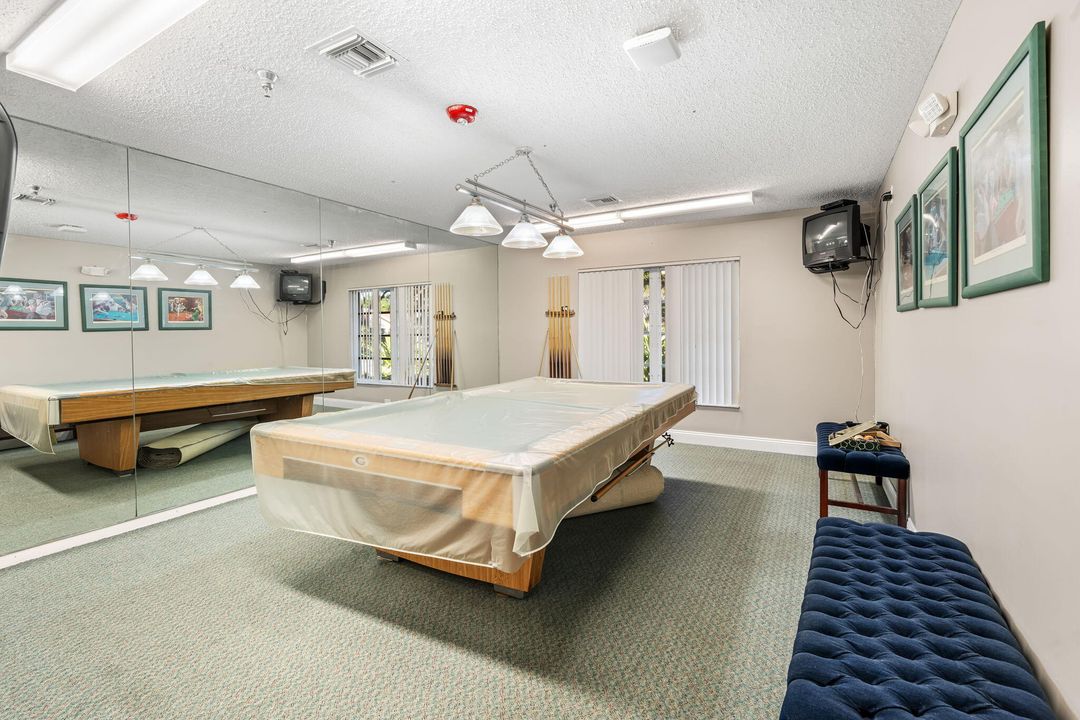 En Venta: $299,000 (2 camas, 2 baños, 1262 Pies cuadrados)