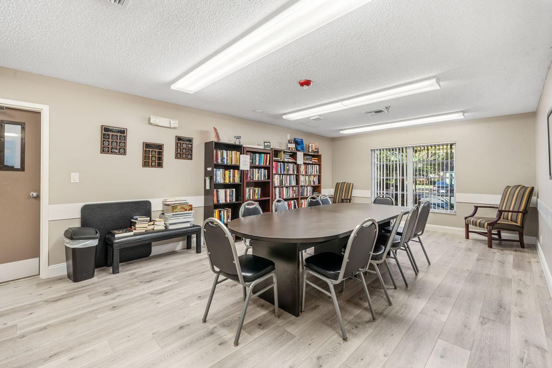 En Venta: $299,000 (2 camas, 2 baños, 1262 Pies cuadrados)