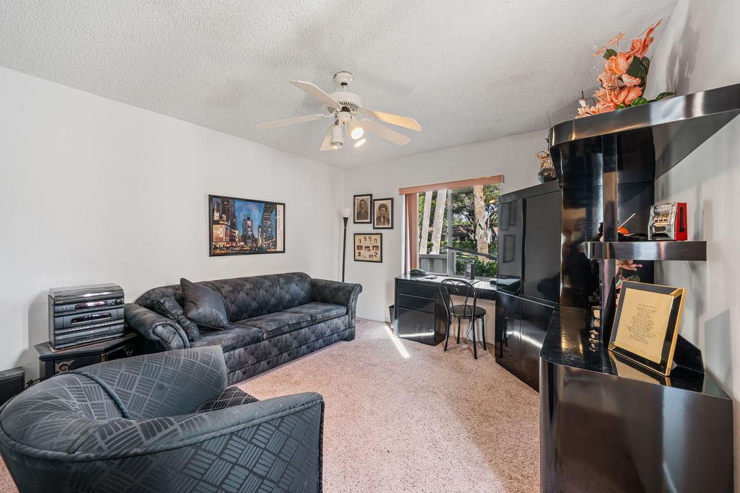 En Venta: $299,000 (2 camas, 2 baños, 1262 Pies cuadrados)