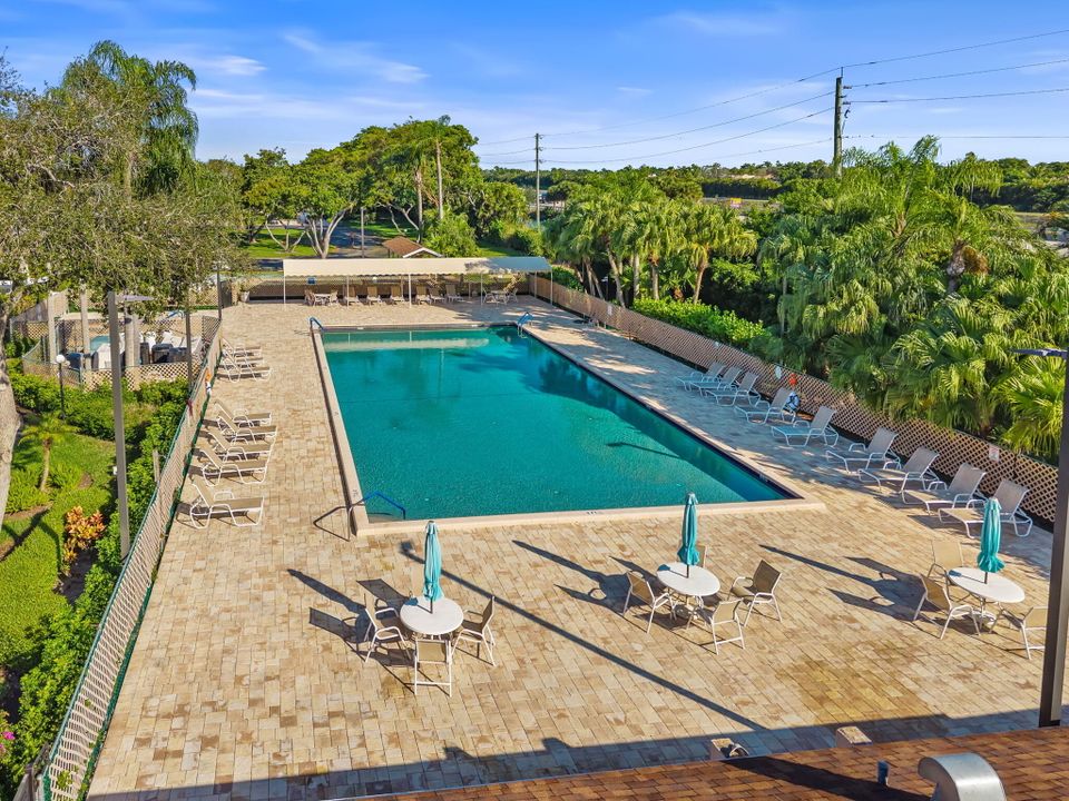 En Venta: $299,000 (2 camas, 2 baños, 1262 Pies cuadrados)