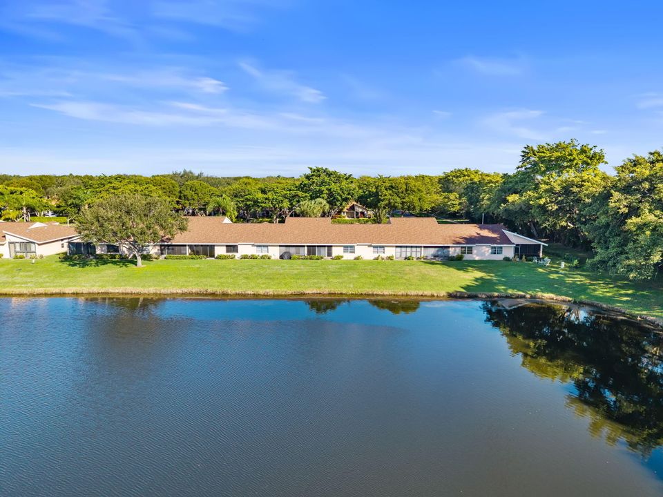 En Venta: $299,000 (2 camas, 2 baños, 1262 Pies cuadrados)