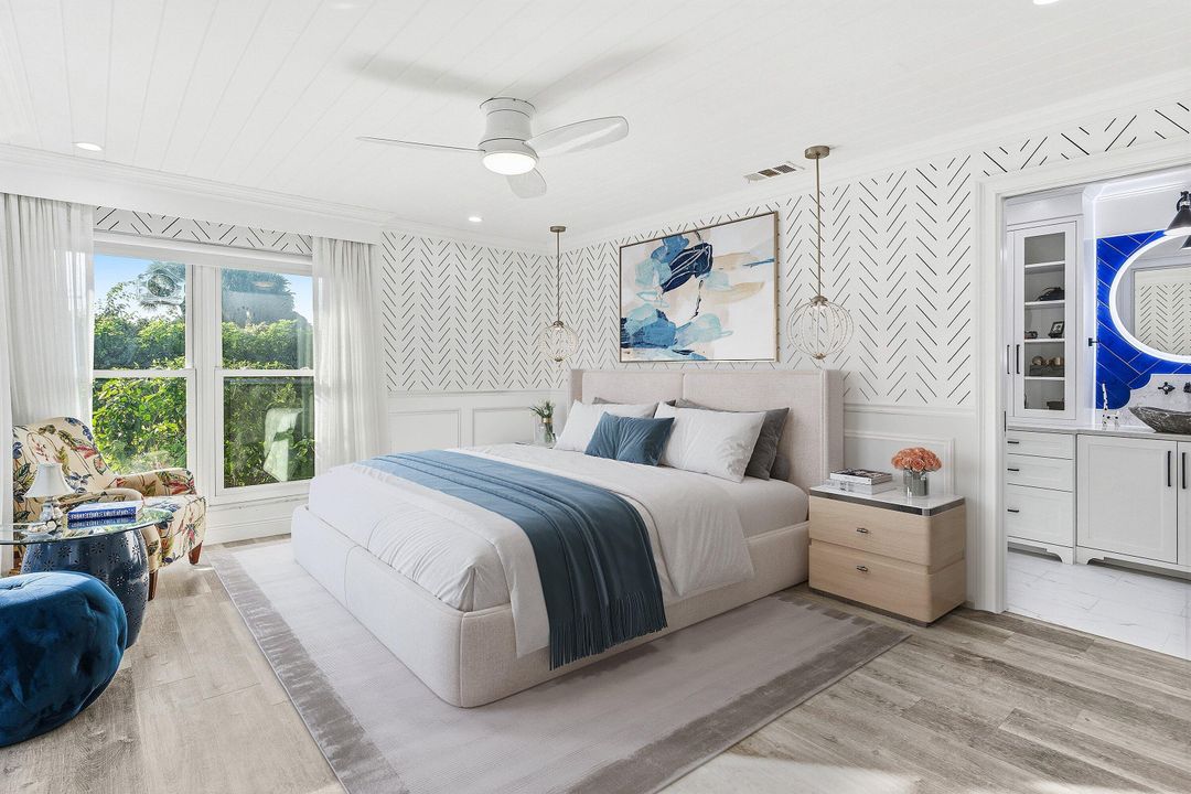 For Sale: $349,900 (2 beds, 2 baths, 1296 Square Feet)