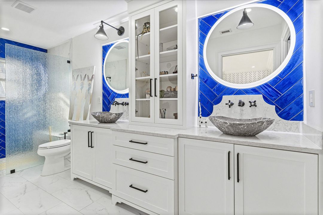 For Sale: $349,900 (2 beds, 2 baths, 1296 Square Feet)