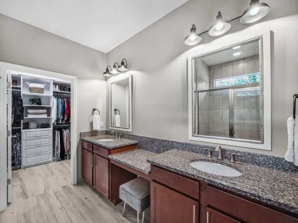 For Sale: $429,900 (2 beds, 2 baths, 1695 Square Feet)