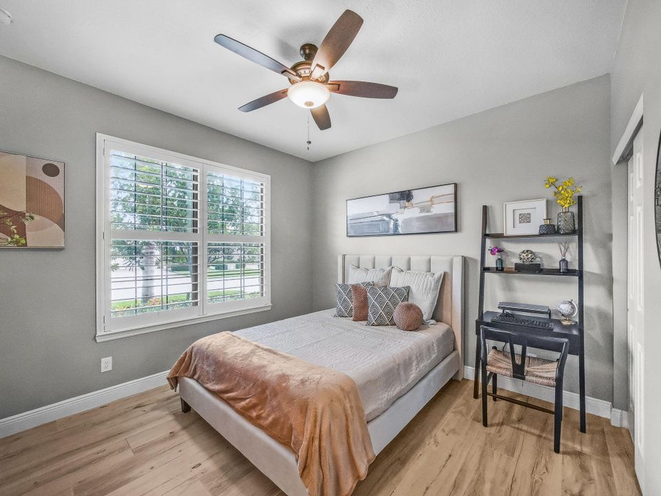 For Sale: $429,900 (2 beds, 2 baths, 1695 Square Feet)