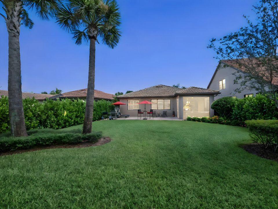 For Sale: $429,900 (2 beds, 2 baths, 1695 Square Feet)