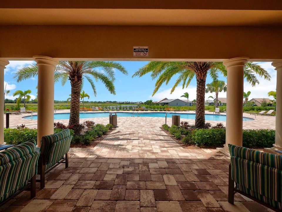 For Sale: $429,900 (2 beds, 2 baths, 1695 Square Feet)