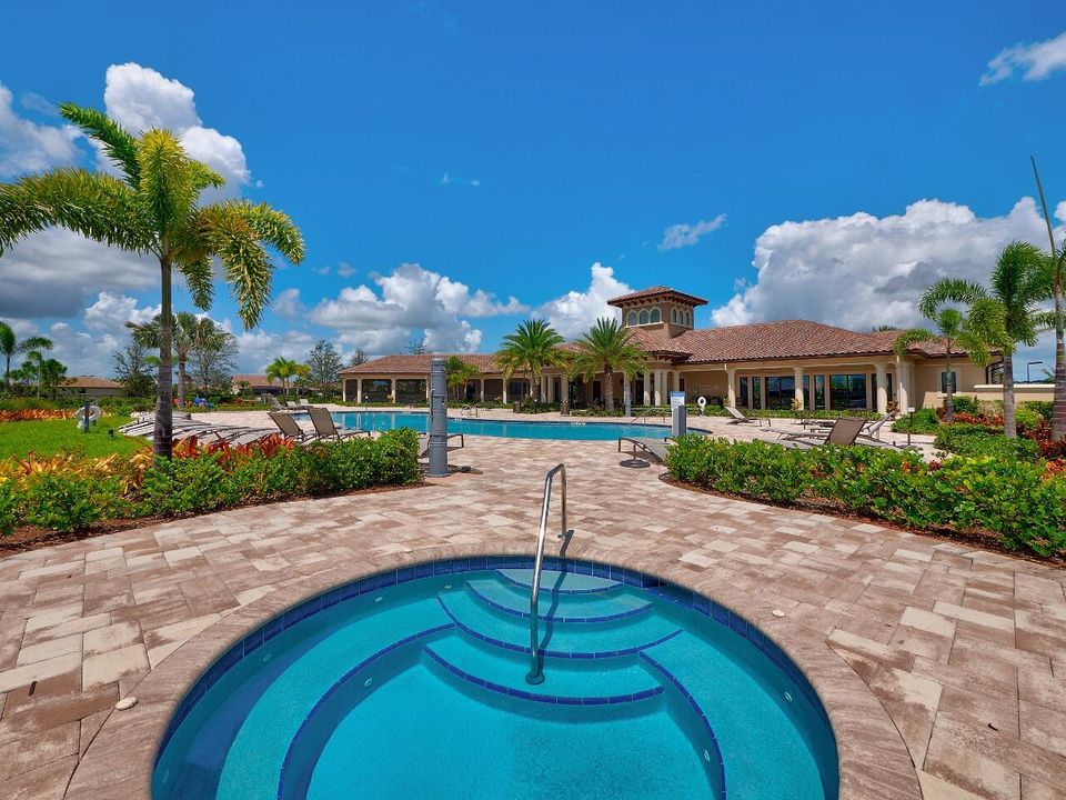 For Sale: $429,900 (2 beds, 2 baths, 1695 Square Feet)