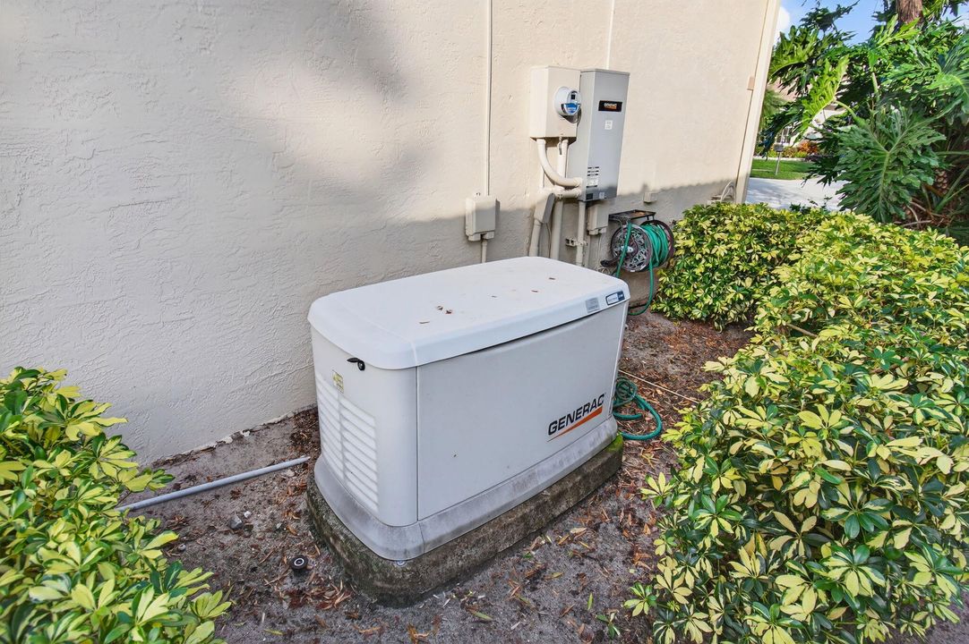 For Sale: $649,000 (3 beds, 2 baths, 2363 Square Feet)