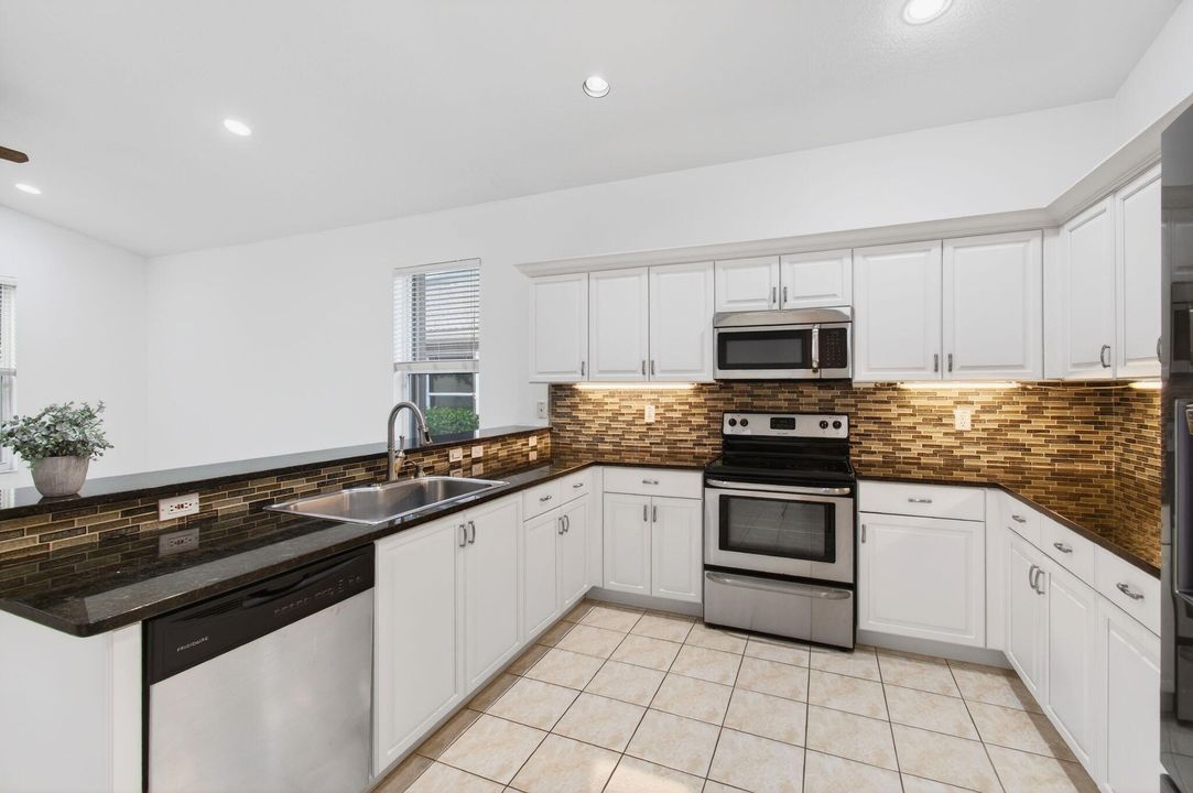 For Sale: $649,000 (3 beds, 2 baths, 2363 Square Feet)