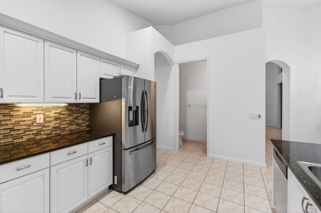 For Sale: $649,000 (3 beds, 2 baths, 2363 Square Feet)