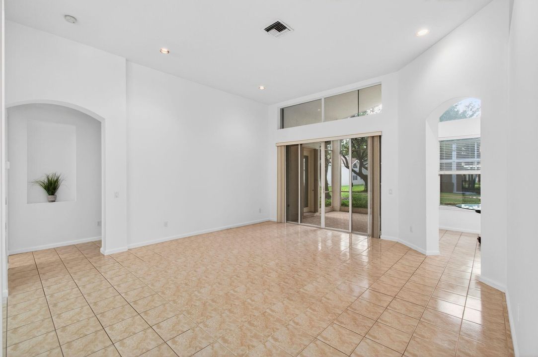 For Sale: $649,000 (3 beds, 2 baths, 2363 Square Feet)