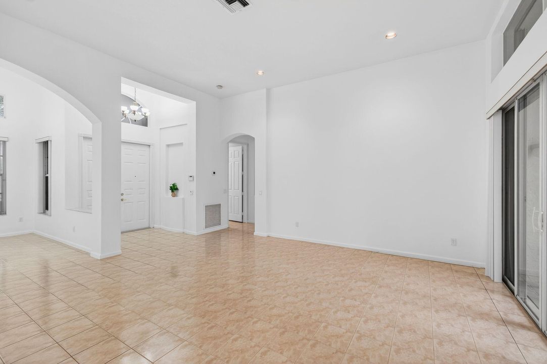 For Sale: $649,000 (3 beds, 2 baths, 2363 Square Feet)