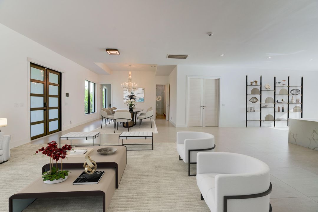 En Renta: $10,500 (4 camas, 3 baños, 2723 Pies cuadrados)