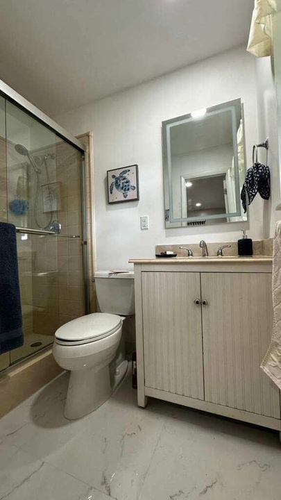 For Sale: $255,000 (2 beds, 2 baths, 980 Square Feet)