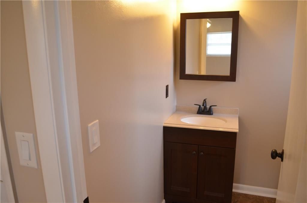 For Rent: $1,750 (2 beds, 2 baths, 1055 Square Feet)