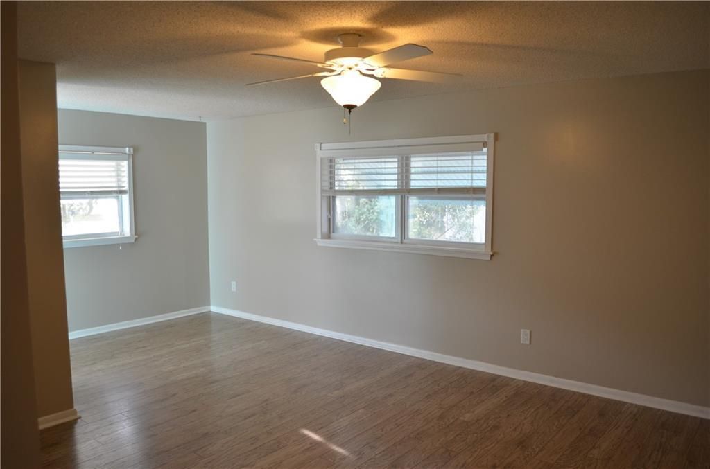 For Rent: $1,750 (2 beds, 2 baths, 1055 Square Feet)