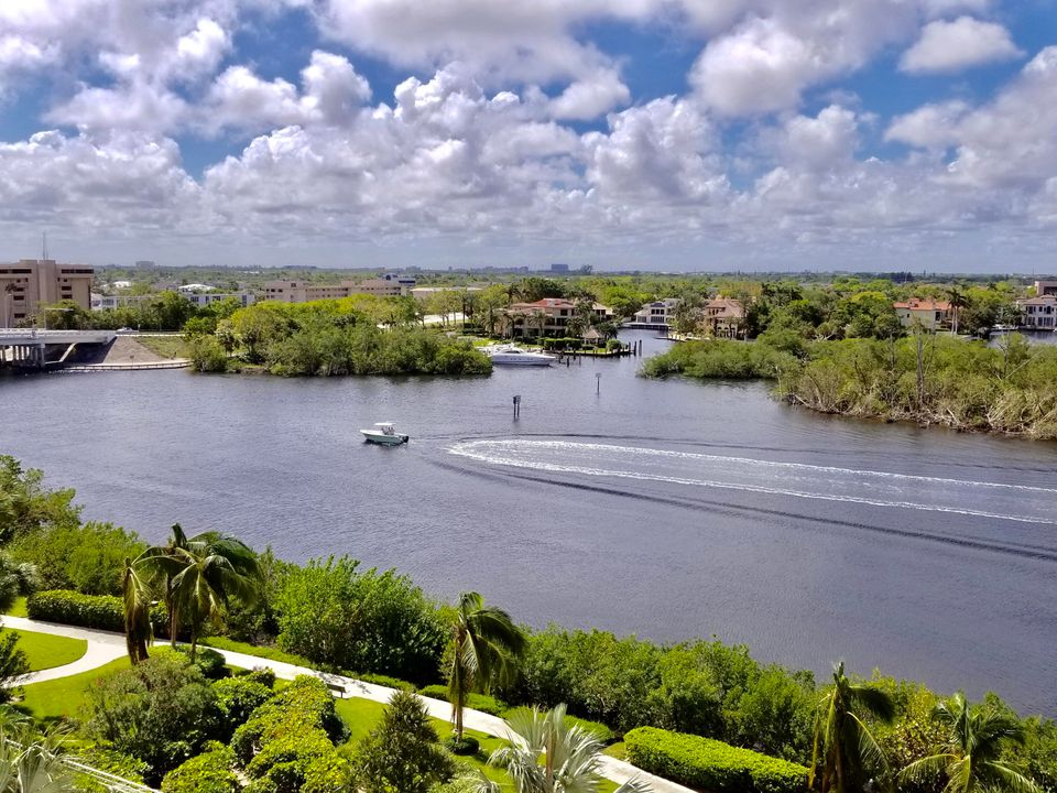 For Rent: $6,450 (2 beds, 2 baths, 1697 Square Feet)