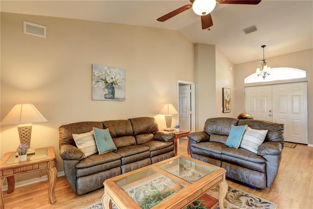 En Venta: $349,900 (3 camas, 2 baños, 1768 Pies cuadrados)