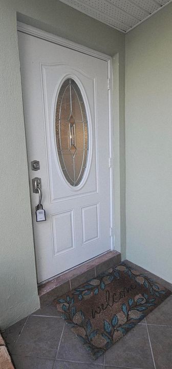 For Sale: $119,900 (1 beds, 1 baths, 946 Square Feet)