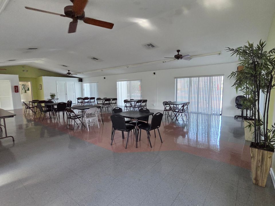 En Venta: $249,900 (2 camas, 2 baños, 1106 Pies cuadrados)