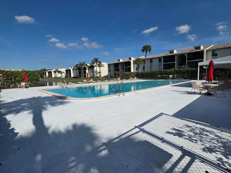 En Venta: $249,900 (2 camas, 2 baños, 1106 Pies cuadrados)