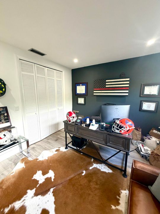 For Rent: $8,000 (4 beds, 3 baths, 1939 Square Feet)