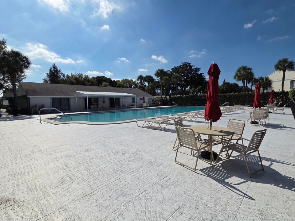 En Venta: $249,900 (2 camas, 2 baños, 1106 Pies cuadrados)