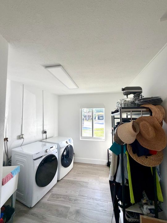 For Rent: $8,000 (4 beds, 3 baths, 1939 Square Feet)