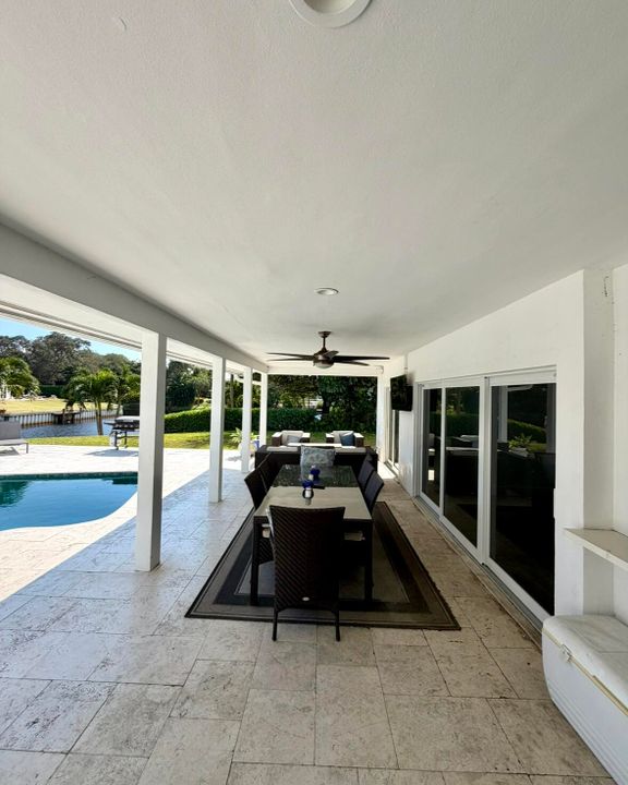 For Rent: $8,000 (4 beds, 3 baths, 1939 Square Feet)