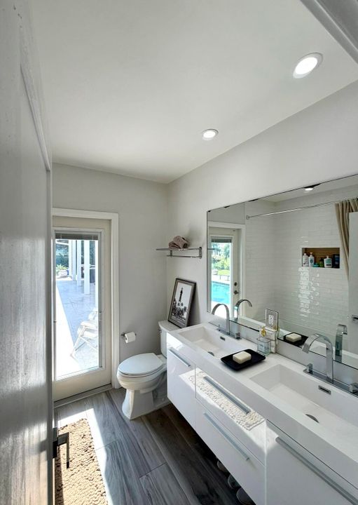 For Rent: $8,000 (4 beds, 3 baths, 1939 Square Feet)