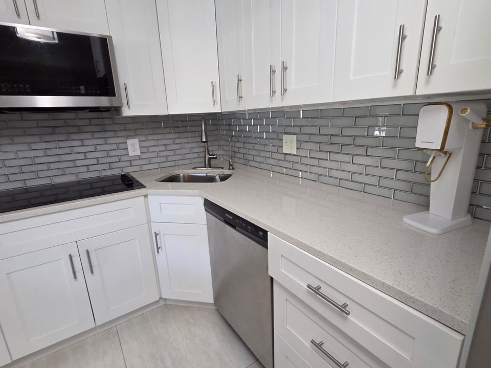 En Venta: $249,900 (2 camas, 2 baños, 1106 Pies cuadrados)