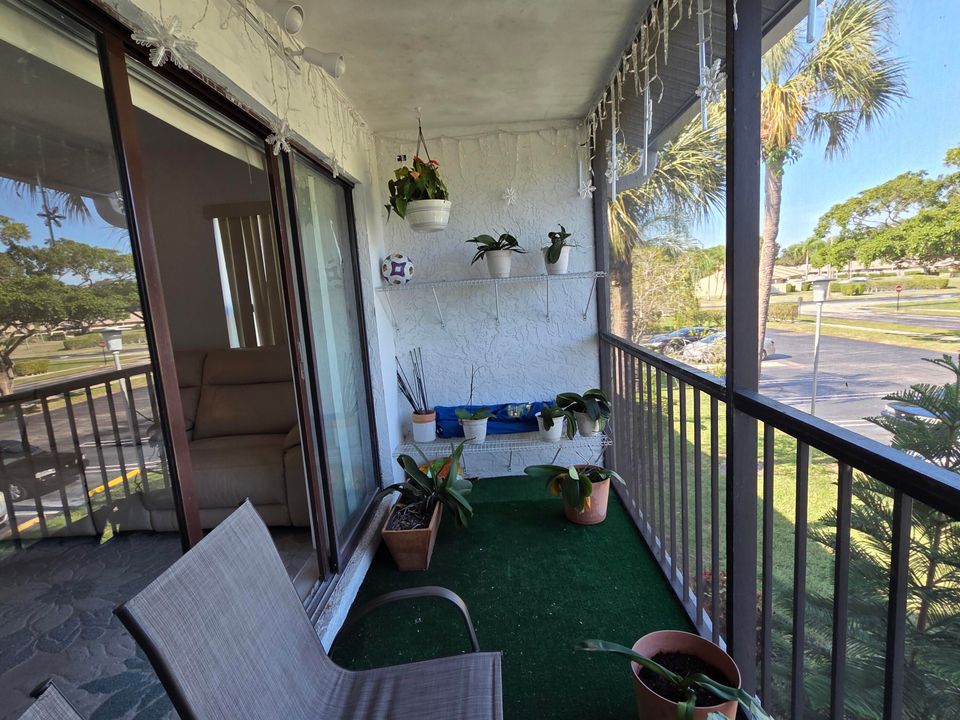 En Venta: $249,900 (2 camas, 2 baños, 1106 Pies cuadrados)