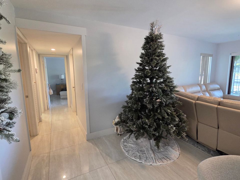 En Venta: $249,900 (2 camas, 2 baños, 1106 Pies cuadrados)